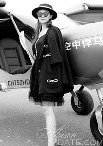 Beautiful Asian Member Yanmei From Nanchang 37 Yo Hair Color Black