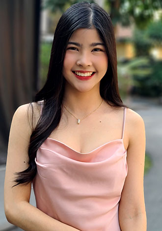 Gorgeous profiles pictures: Waranya from Bangkok, Thai member for romantic companionship