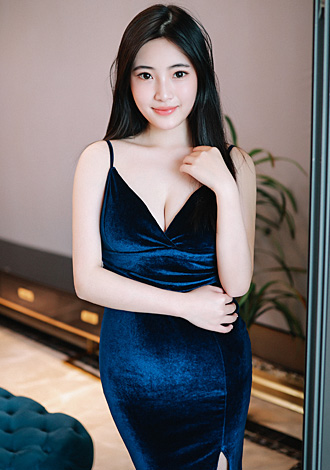 Most gorgeous profiles: China member Yuqi