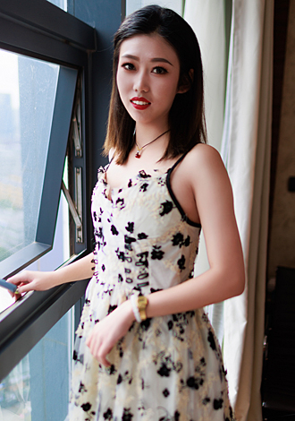 Gorgeous member profiles: Qianqian, Thai member for romantic companionship